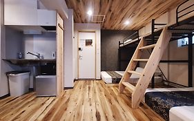ポリーホステルオオサカ